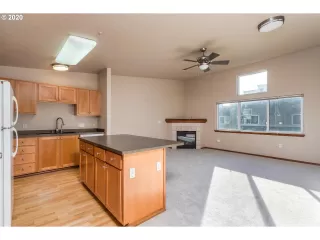 Photo #5: 20469328 Listing