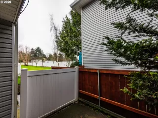 Photo #5: 20469529 Listing