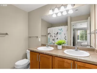 Photo #3: 20470418 Listing