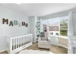 Photo #5: 20470418 Listing