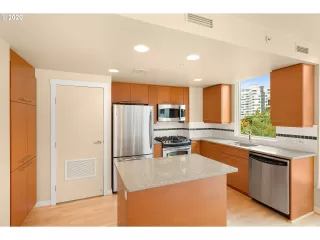 Photo #1: 20472390 Listing