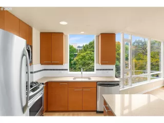 Photo #2: 20472390 Listing