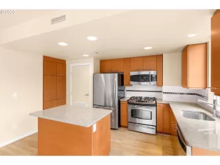 Photo #3: 20472390 Listing