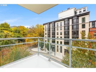 Photo #6: 20472390 Listing