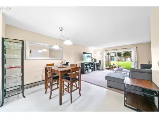 Photo #5: 20472448 Listing