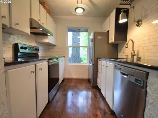 Photo #6: 20472871 Listing 