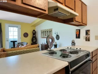 Photo #4: 20473054 Listing