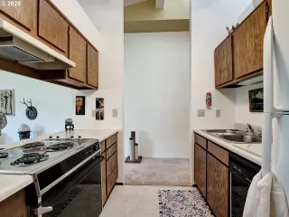 Photo #6: 20473054 Listing