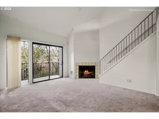 Photo #4: 20473154 Listing