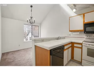 Photo #6: 20473154 Listing