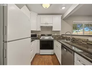 Photo #3: 20473803 Listing