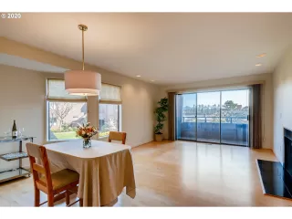 Photo #2: 20475146 Listing 