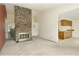 Photo #2: 20475708 Listing