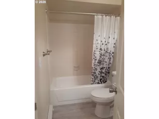 Photo #2: 20475772 Listing 