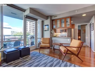 Photo #3: 20476393 Listing