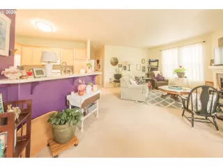 Photo #4: 20476568 Listing 