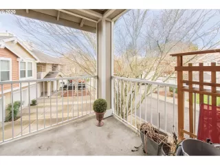 Photo #5: 20476568 Listing 