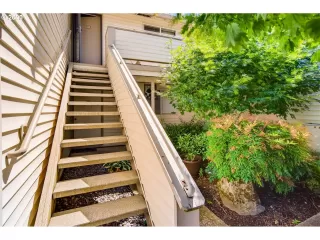 Photo #2: 20476769 Listing