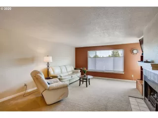 Photo #3: 20476769 Listing