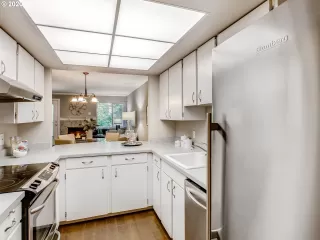 Photo #3: 20476978 Listing 