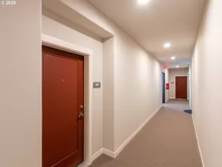 Photo #3: 20478995 Listing