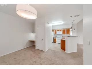 Photo #2: 20479137 Listing