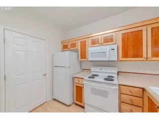 Photo #3: 20479137 Listing