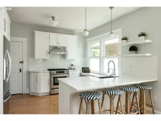 Photo #6: 20479270 Listing 