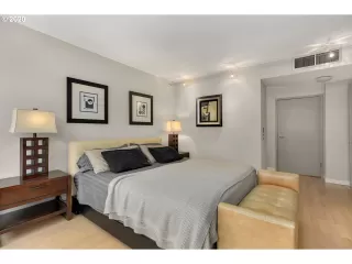Photo #3: 20479420 Listing 