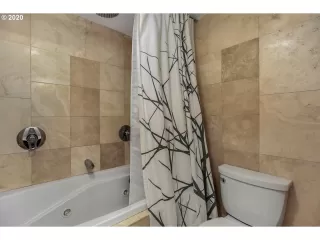 Photo #6: 20479420 Listing 