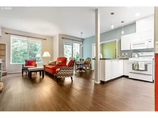 Photo #1: 20480977 Listing