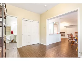 Photo #4: 20480977 Listing