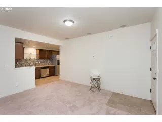 Photo #2: 20481218 Listing 