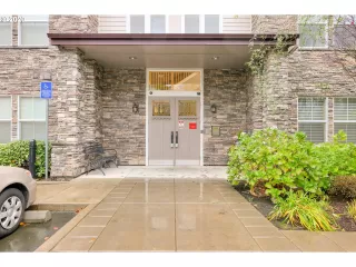 Photo #1: 20481376 Listing