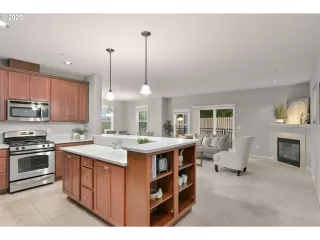 Photo #2: 20481376 Listing