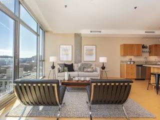 Photo #6: 20481501 Listing 