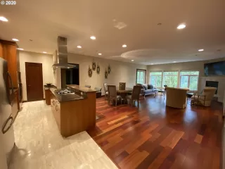 Photo #5: 20482254 Listing 