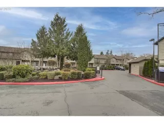 Photo #3: 20482583 Listing