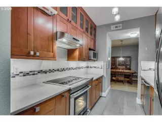 Photo #6: 20482729 Listing 