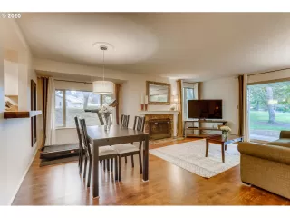 Photo #5: 20483805 Listing 