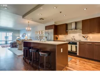 Photo #1: 20484817 Listing 