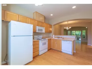 Photo #4: 20485353 Listing