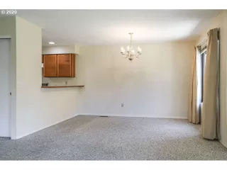 Photo #2: 20485694 Listing