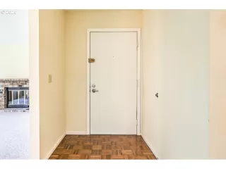 Photo #3: 20485694 Listing