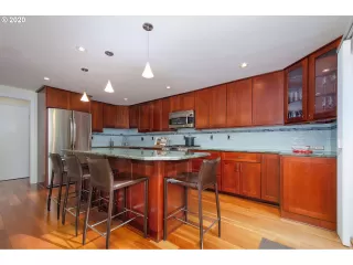 Photo #3: 20486043 Listing