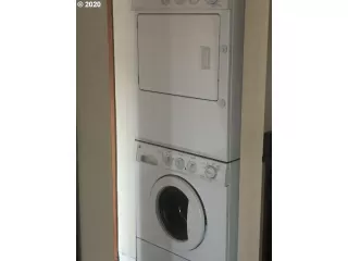 Photo #4: 20486438 Listing 