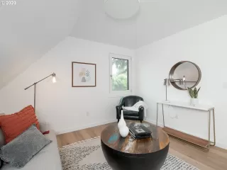 Photo #4: 20486546 Listing