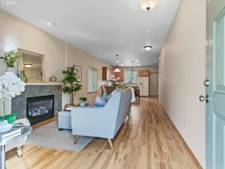 Photo #1: 20486887 Listing