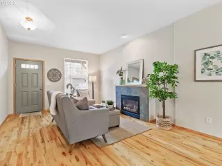 Photo #5: 20486887 Listing