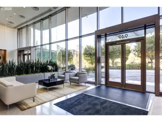 Photo #2: 20488433 Listing